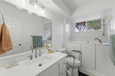 House in Ocala, Florida 2 bedrooms, 92.16 sq.m. № 2222603 - photo 17