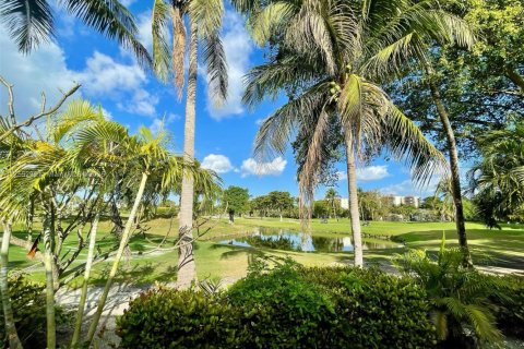 Touwnhouse à vendre à Aventura, Floride: 3 chambres, 188.78 m2 № 1860991 - photo 19