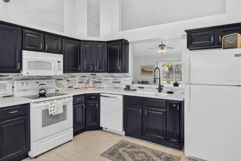 Casa en venta en Apopka, Florida, 3 dormitorios, 116.31 m2 № 2384096 - foto 10