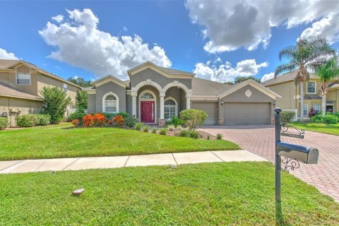 House in Land O' Lakes, Florida 5 bedrooms, 282.52 sq.m. № 2267458