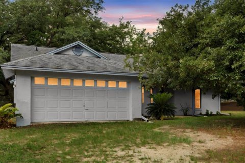 House in Winter Garden, Florida 3 bedrooms, 126.72 sq.m. № 2107550