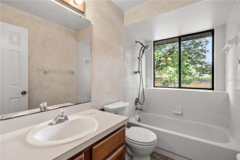 House in Winter Garden, Florida 3 bedrooms, 126.72 sq.m. № 2107550 - photo 29
