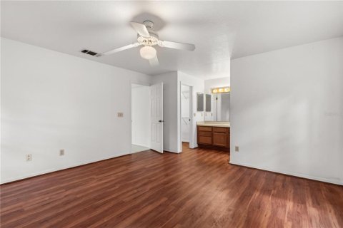 House in Winter Garden, Florida 3 bedrooms, 126.72 sq.m. № 2107550 - photo 23