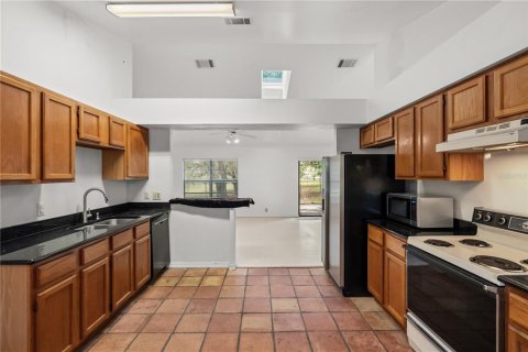 House in Winter Garden, Florida 3 bedrooms, 126.72 sq.m. № 2107550 - photo 20