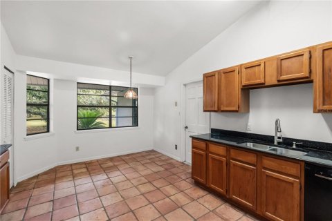 House in Winter Garden, Florida 3 bedrooms, 126.72 sq.m. № 2107550 - photo 15