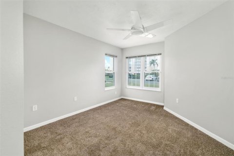 Villa ou maison à vendre à Palmetto, Floride: 2 chambres, 130.9 m2 № 1916666 - photo 27