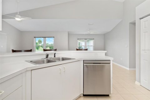 Villa ou maison à vendre à Palmetto, Floride: 2 chambres, 130.9 m2 № 1916666 - photo 10