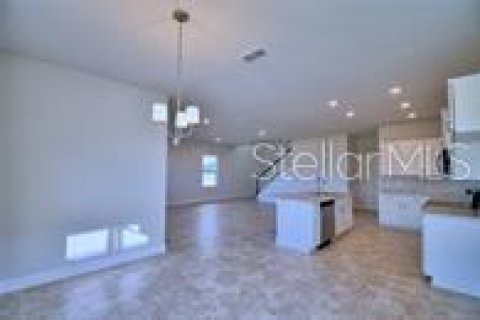 House in Winter Haven, Florida 4 bedrooms, 204.57 sq.m. № 1724661 - photo 8