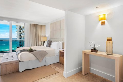 Condo in Miami Beach, Florida, 2 bedrooms  № 2022963 - photo 15