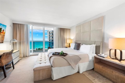 Condo in Miami Beach, Florida, 2 bedrooms  № 2022963 - photo 17