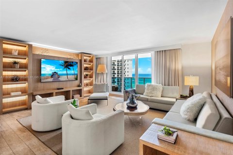 Condo in Miami Beach, Florida, 2 bedrooms  № 2022963 - photo 9