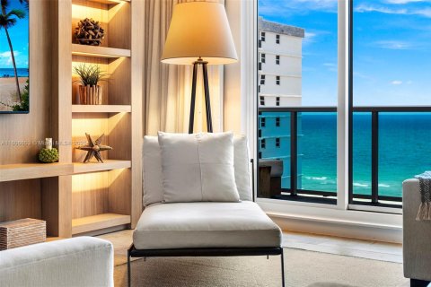 Condo in Miami Beach, Florida, 2 bedrooms  № 2022963 - photo 7