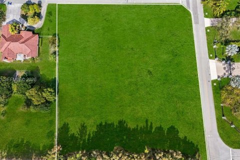 Terreno en venta en Southwest Ranches, Florida № 2002824 - foto 4