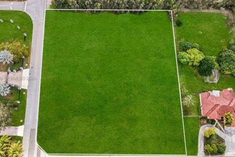 Terreno en venta en Southwest Ranches, Florida № 2002824 - foto 3