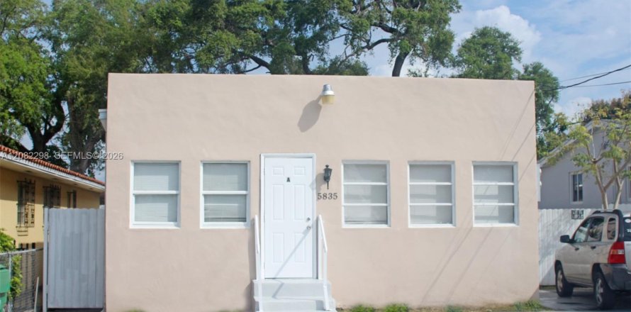 Villa ou maison à Miami, Floride 1 chambre № 2346381