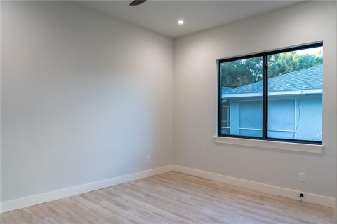 House in North Port, Florida 3 bedrooms, 180.51 sq.m. № 1912111 - photo 28
