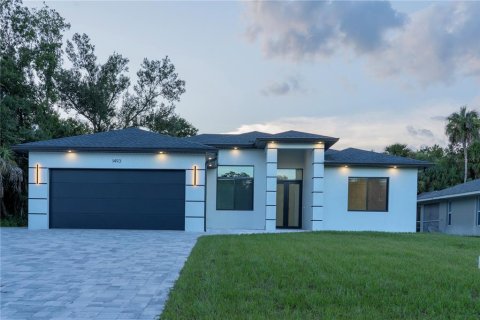 House in North Port, Florida 3 bedrooms, 180.51 sq.m. № 1912111 - photo 2