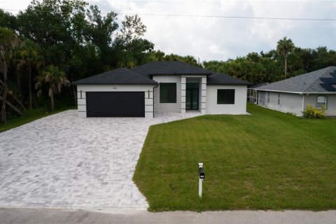 House in North Port, Florida 3 bedrooms, 180.51 sq.m. № 1912111 - photo 11