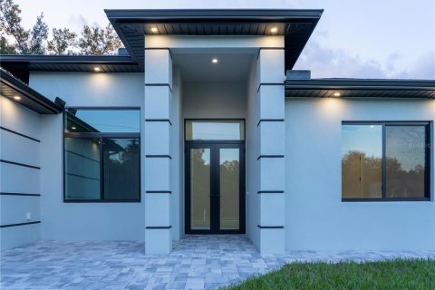 House in North Port, Florida 3 bedrooms, 180.51 sq.m. № 1912111 - photo 3