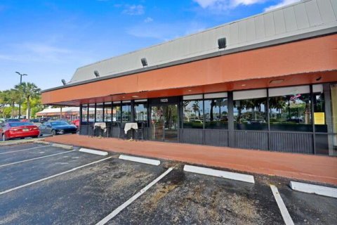 Propiedad comercial en venta en Fort Lauderdale, Florida № 2147057 - foto 24