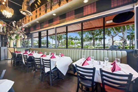 Propiedad comercial en venta en Fort Lauderdale, Florida № 2147057 - foto 6
