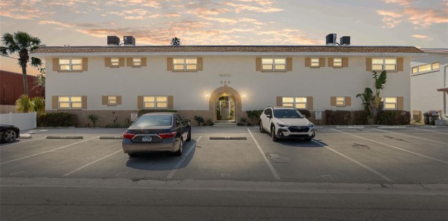 Condominio en Saint Pete Beach, Florida, 2 dormitorios  № 1649164