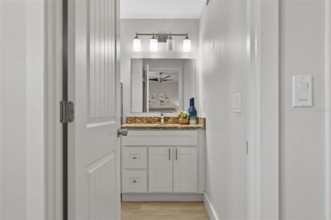 Condominio en venta en Saint Pete Beach, Florida, 2 dormitorios, 93.83 m2 № 1649164 - foto 13