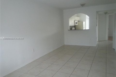 Condo in Homestead, Florida, 2 bedrooms  № 1763622 - photo 2