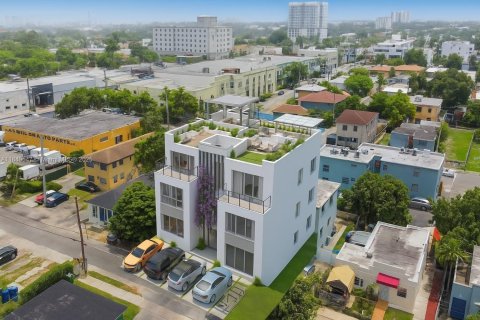 Terreno en venta en Miami, Florida № 1830287 - foto 8