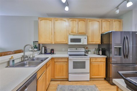 Townhouse in Fish Hawk, Florida 2 bedrooms, 128.48 sq.m. № 1789160 - photo 10