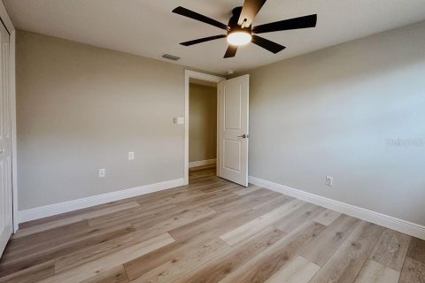 House in Tarpon Springs, Florida 4 bedrooms, 183.11 sq.m. № 1834849 - photo 26