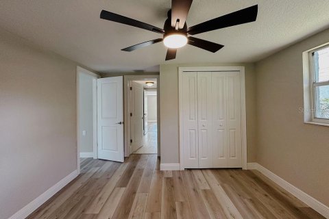 House in Tarpon Springs, Florida 4 bedrooms, 183.11 sq.m. № 1834849 - photo 18