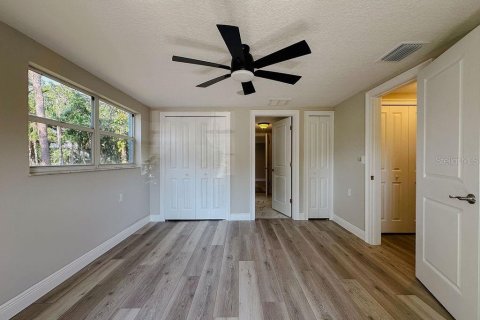 House in Tarpon Springs, Florida 4 bedrooms, 183.11 sq.m. № 1834849 - photo 11