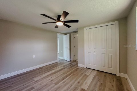House in Tarpon Springs, Florida 4 bedrooms, 183.11 sq.m. № 1834849 - photo 16