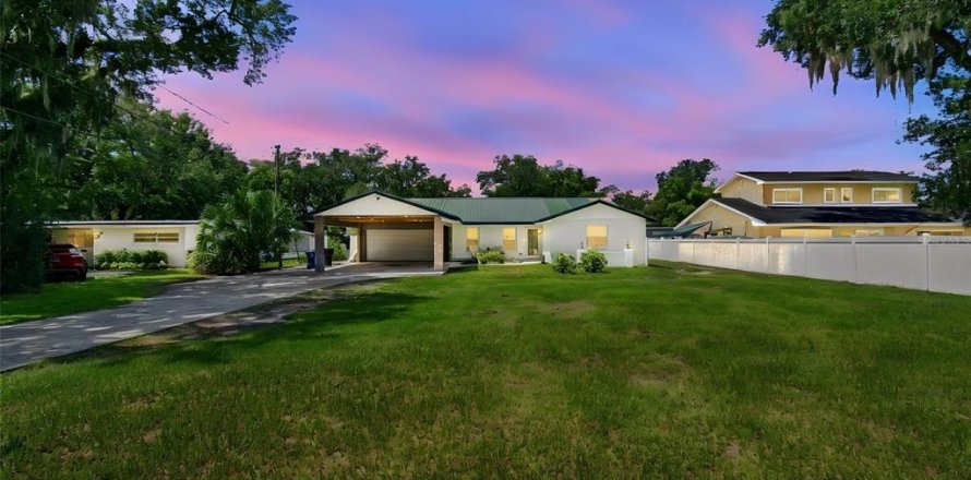 Casa en Lakeland, Florida 5 dormitorios, 342.9 m2 № 2345557