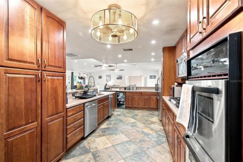 Casa en venta en Lakeland, Florida, 5 dormitorios, 342.9 m2 № 2345557 - foto 30