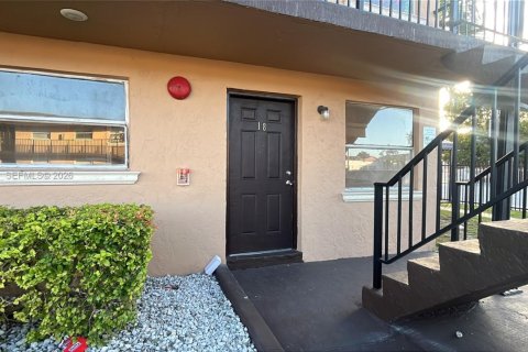 Кондоминиум с 3 спальнями в Хайалиа, Флорида № 2005587