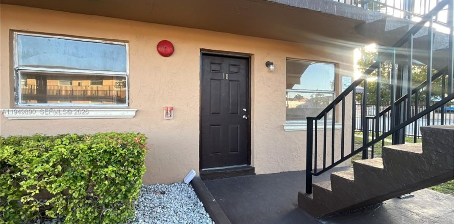 Кондоминиум с 3 спальнями в Хайалиа, Флорида № 2005587