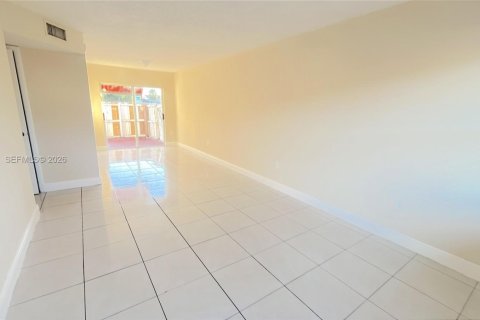 Снять в аренду кондоминиум в Хайалиа, Флорида 3 спальни, 83.61м2, № 2005587 - фото 5