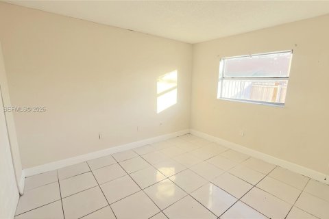 Снять в аренду кондоминиум в Хайалиа, Флорида 3 спальни, 83.61м2, № 2005587 - фото 12