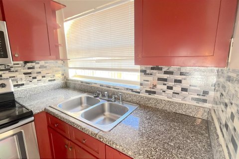 Снять в аренду кондоминиум в Хайалиа, Флорида 3 спальни, 83.61м2, № 2005587 - фото 17