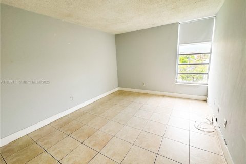 Copropriété à vendre à Miami, Floride: 1 chambre, 63.17 m2 № 1830718 - photo 3