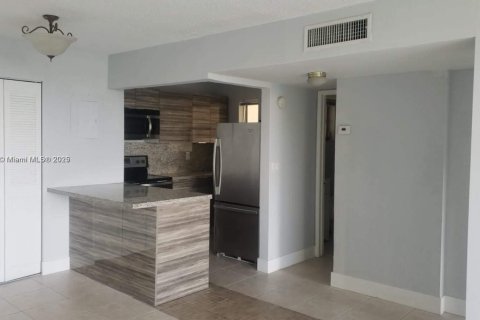 Condominio en venta en Miami, Florida, 1 dormitorio, 63.17 m2 № 1830718 - foto 2