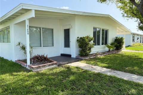 House in Port Charlotte, Florida 2 bedrooms, 102.19 sq.m. № 1775098 - photo 3
