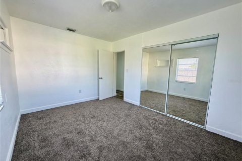 House in Port Charlotte, Florida 2 bedrooms, 102.19 sq.m. № 1775098 - photo 13