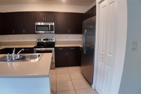 Купить виллу или дом в Майами, Флорида 3 спальни, 154.4м2, № 2052428 - фото 15