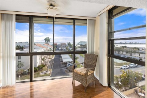 Condo in Clearwater, Florida, 2 bedrooms  № 1592746 - photo 18