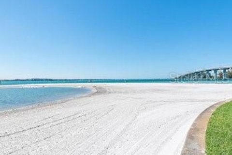 Condo in Clearwater, Florida, 2 bedrooms  № 1592746 - photo 2