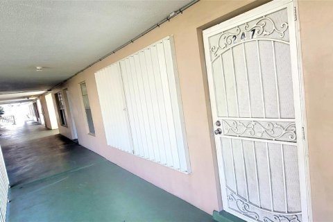 Copropriété à louer à Lauderdale Lakes, Floride: 1 chambre, 61.5 m2 № 2392553 - photo 22