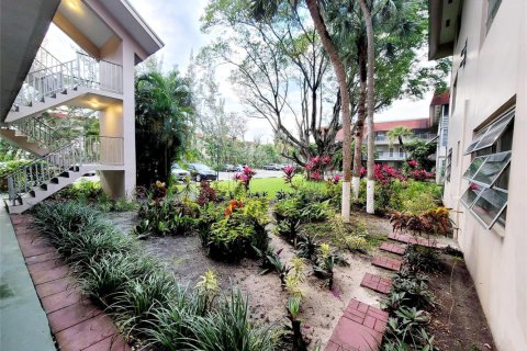 Copropriété à louer à Lauderdale Lakes, Floride: 1 chambre, 61.5 m2 № 2392553 - photo 16